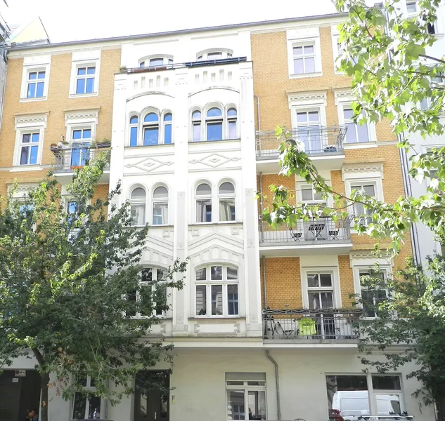 Sehr großzügige 1-Zimmer-Wohnung im 3. Obergeschoss des ruhigen Seitenflügels !!!! — photo 1